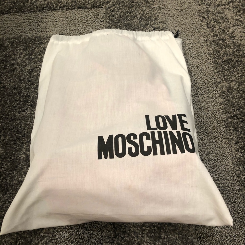 ❤️Moschino Versatile Backpack/Crossbody - Picture 6 of 8